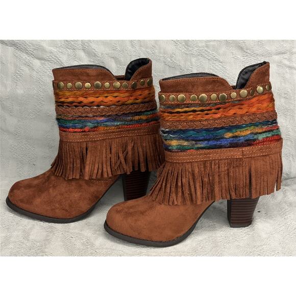Mo Mo Size 6M Fringe Booties Western Boho Chic Stacked Heel Studded Multi-color - Picture 3 of 9